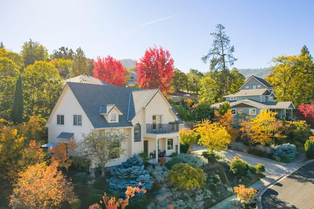 500 Lakota Way, Ashland, OR 97520