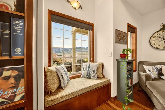 500 Lakota Way, Ashland, OR 97520