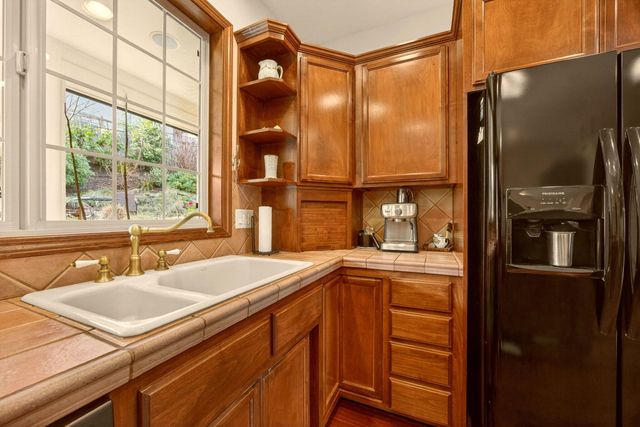 500 Lakota Way, Ashland, OR 97520