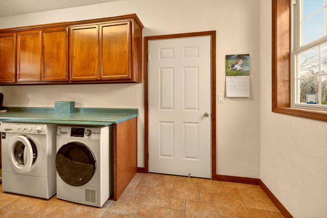 500 Lakota Way, Ashland, OR 97520