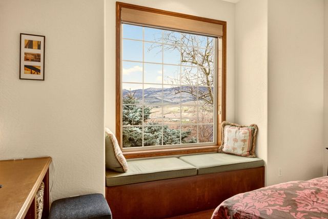 500 Lakota Way, Ashland, OR 97520