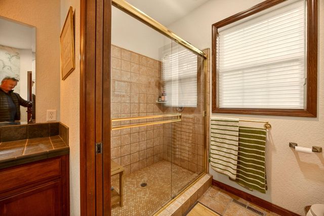 500 Lakota Way, Ashland, OR 97520