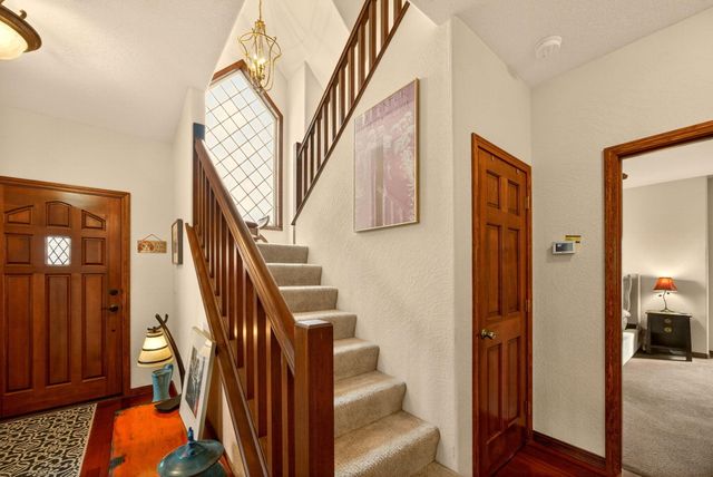 500 Lakota Way, Ashland, OR 97520