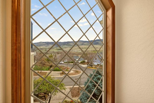 500 Lakota Way, Ashland, OR 97520