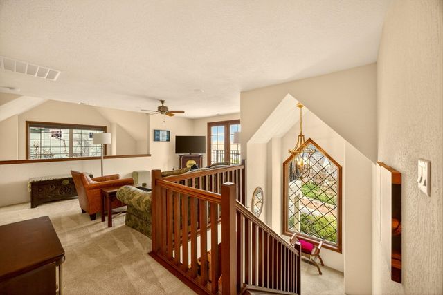 500 Lakota Way, Ashland, OR 97520