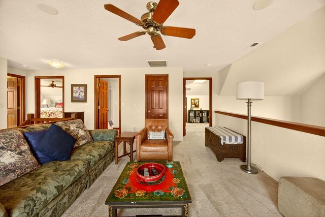 500 Lakota Way, Ashland, OR 97520