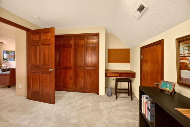 500 Lakota Way, Ashland, OR 97520