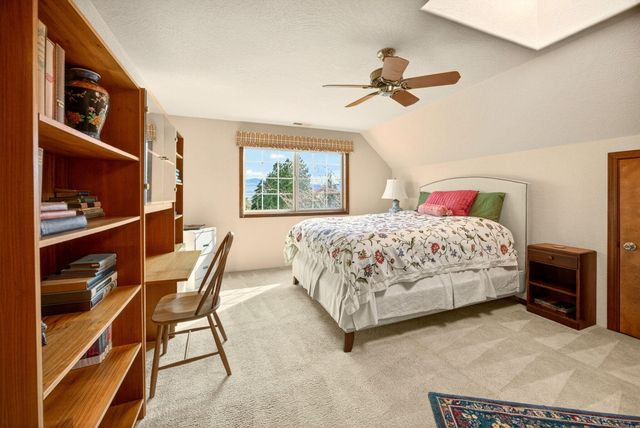 500 Lakota Way, Ashland, OR 97520