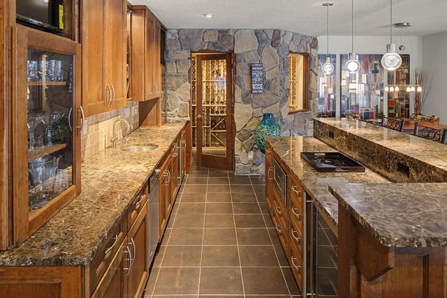 14250 Trace Ridge Road, Wayzata, MN 55391