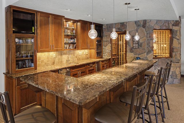 14250 Trace Ridge Road, Wayzata, MN 55391