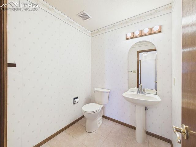 1380 S Winterhaven Drive, Pueblo West, CO 81007