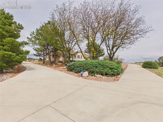 1380 S Winterhaven Drive, Pueblo West, CO 81007