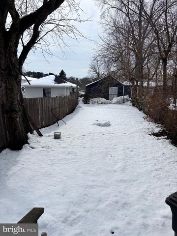 12 CHURCH ST, Mount Holly, NJ 08060