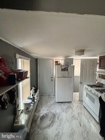 12 CHURCH ST, Mount Holly, NJ 08060