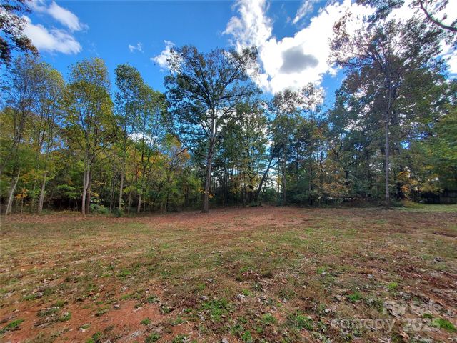 118 Valley Springs Drive, Olin, NC 28660