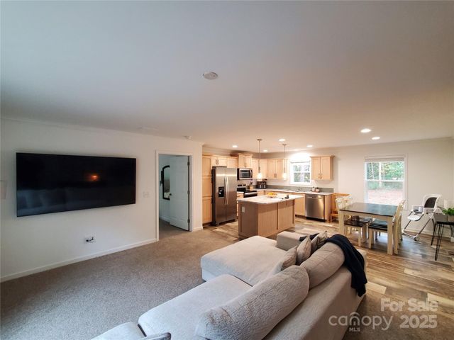 118 Valley Springs Drive, Olin, NC 28660