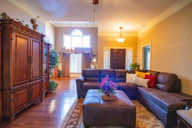 15 WALTER KEE DR, Medina, TN 38355