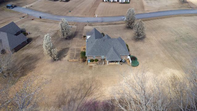 15 WALTER KEE DR, Medina, TN 38355