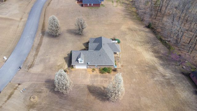 15 WALTER KEE DR, Medina, TN 38355
