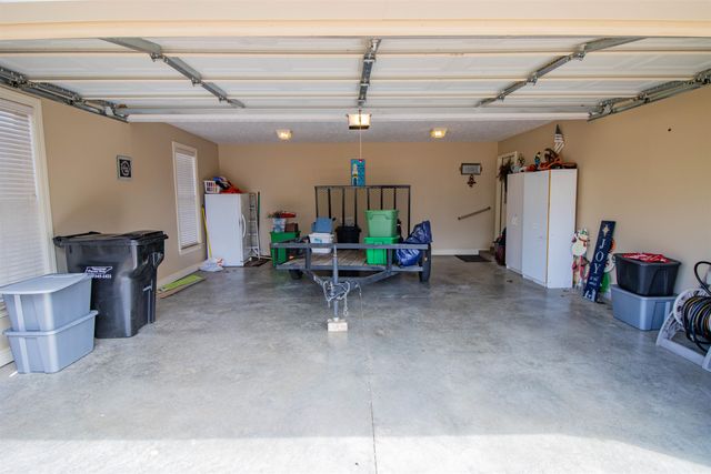 15 WALTER KEE DR, Medina, TN 38355