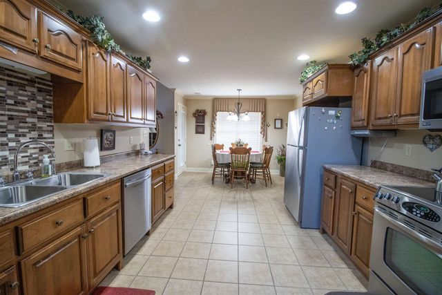 15 WALTER KEE DR, Medina, TN 38355