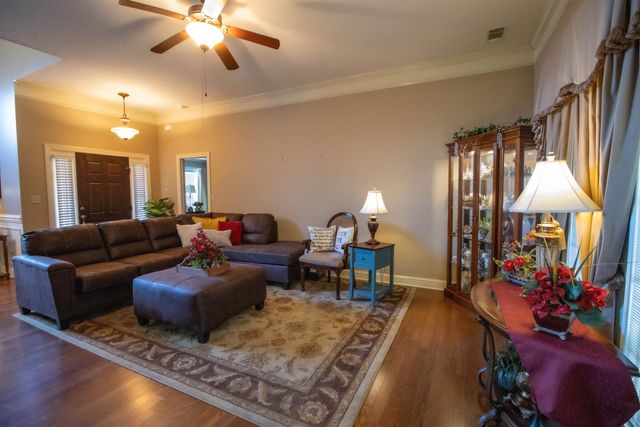 15 WALTER KEE DR, Medina, TN 38355