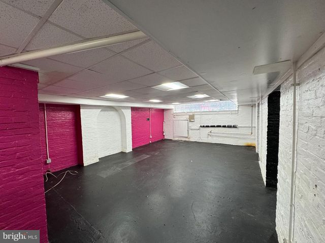 1013 N CHARLES ST, Baltimore, MD 21201