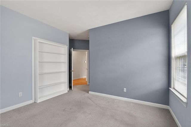 1327 Laurel Ridge LN, Chesapeake, VA 23322