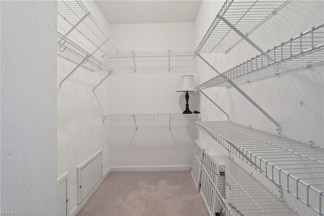 1327 Laurel Ridge LN, Chesapeake, VA 23322