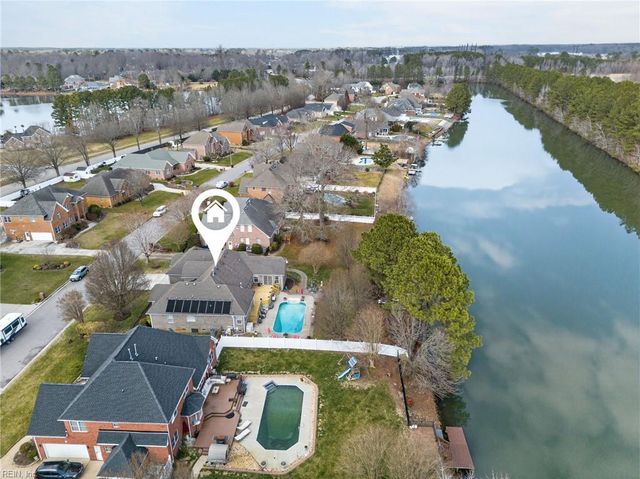 1327 Laurel Ridge LN, Chesapeake, VA 23322