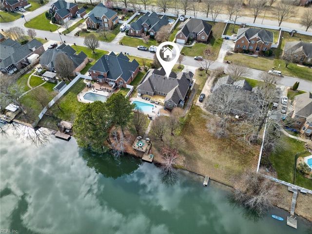 1327 Laurel Ridge LN, Chesapeake, VA 23322