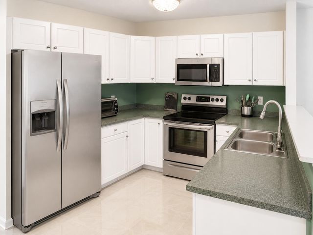 1710 Shoreside Circle, Wellington, FL 33414