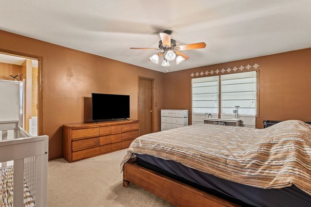 220 Benton Street, Le Claire, IA 52753