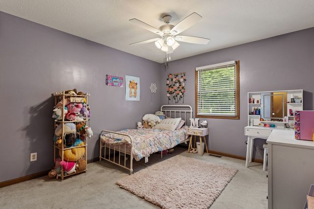 220 Benton Street, Le Claire, IA 52753