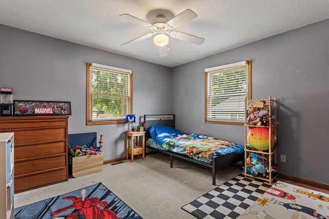 220 Benton Street, Le Claire, IA 52753