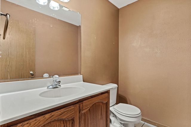 220 Benton Street, Le Claire, IA 52753