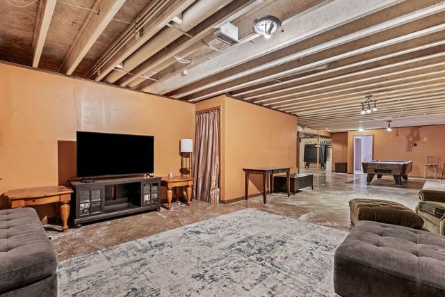 220 Benton Street, Le Claire, IA 52753