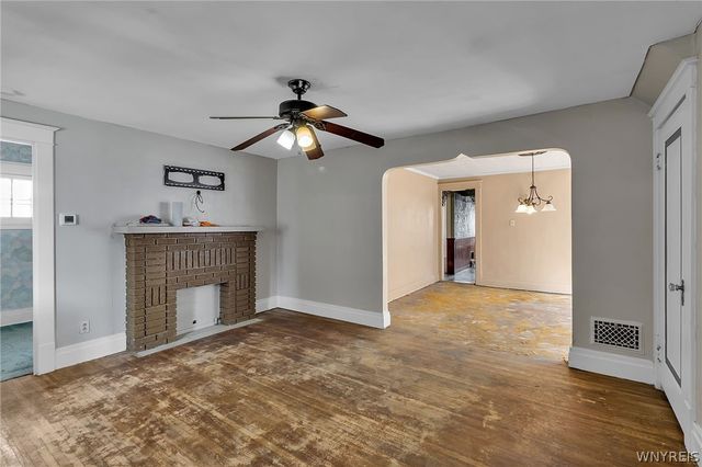 73 Columbia Parkway, West Seneca, NY 14224
