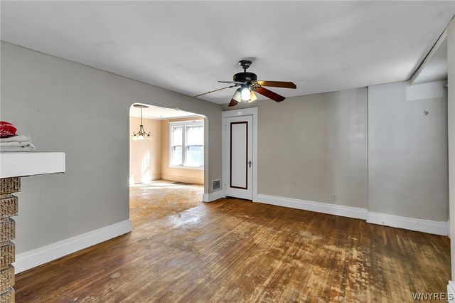 73 Columbia Parkway, West Seneca, NY 14224