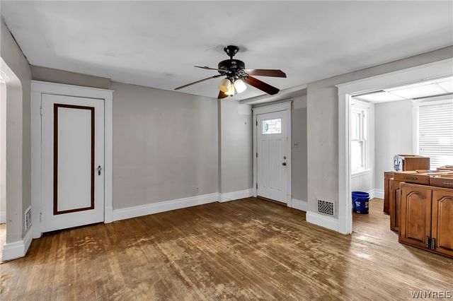 73 Columbia Parkway, West Seneca, NY 14224