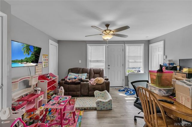73 Columbia Parkway, West Seneca, NY 14224