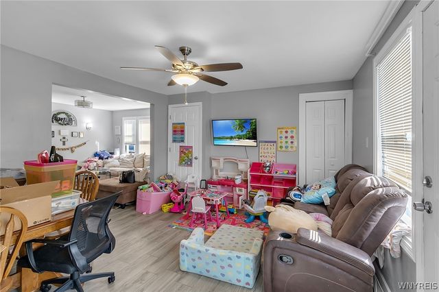 73 Columbia Parkway, West Seneca, NY 14224