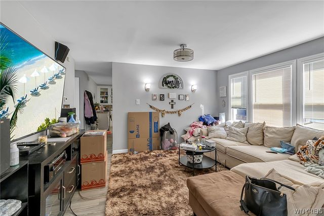 73 Columbia Parkway, West Seneca, NY 14224
