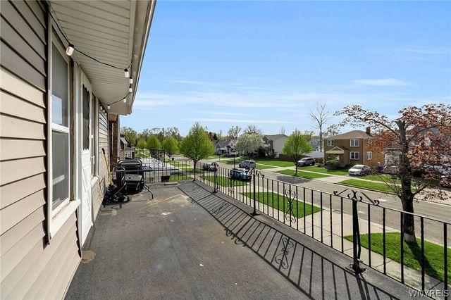 73 Columbia Parkway, West Seneca, NY 14224