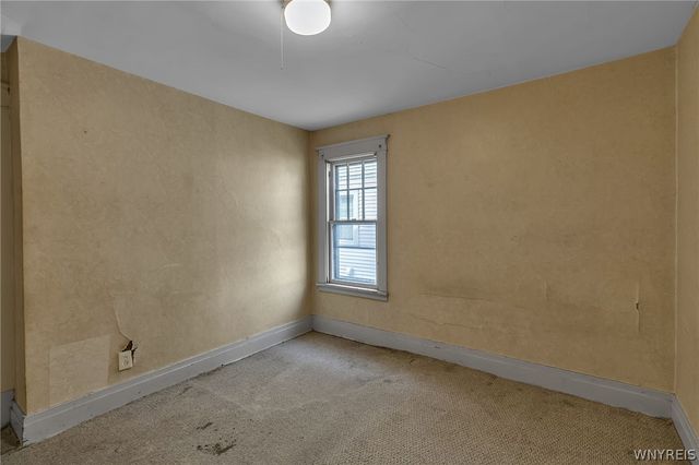 73 Columbia Parkway, West Seneca, NY 14224
