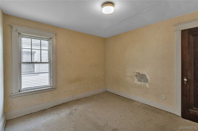 73 Columbia Parkway, West Seneca, NY 14224