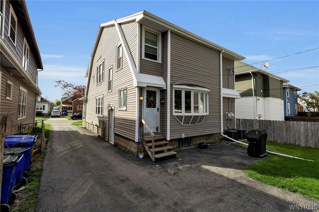 73 Columbia Parkway, West Seneca, NY 14224
