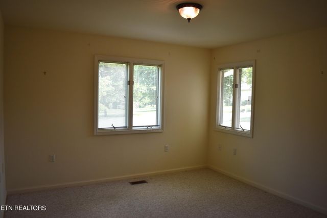 530 Meadows Rd, Sparta, TN 38583