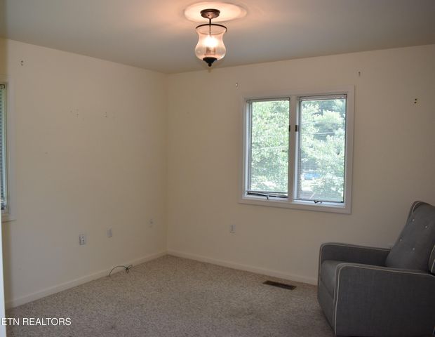 530 Meadows Rd, Sparta, TN 38583
