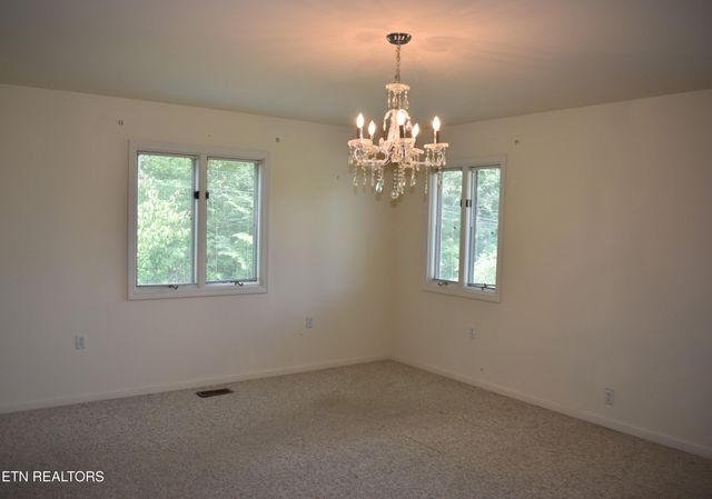 530 Meadows Rd, Sparta, TN 38583